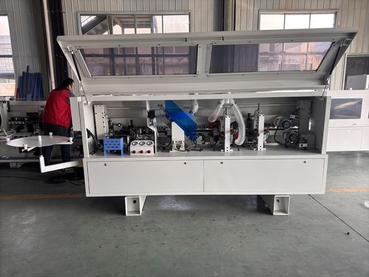 kopen Meubel Automatische Kantenlijmmachine Multifunctioneel 18 - 24m/Min Voedsnelheid online manufacture