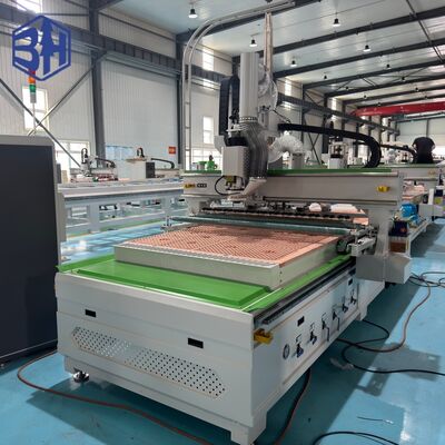 kaufen Automatische Möbelherstellungs-CNC-Nesting-Maschine für Küchenschranktüren online manufacture